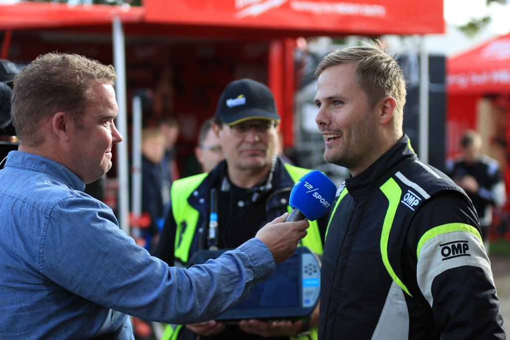 Med til Danish Thundersport Championship hører også en stor mediebevågenhed. Her er TV2 Sport på besøg.
(Foto: Staudt Motorsport)